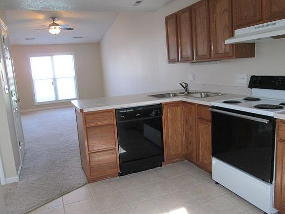 3rd image of 1912 Salter Pl