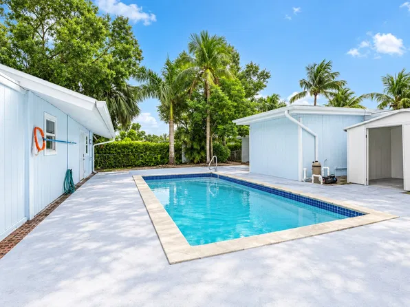 37 Seminole Ct #Mil, Fort Myers, FL 33916