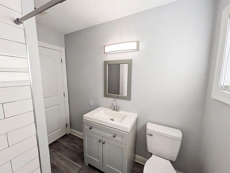 5150 Parkview Dr — Photo 16