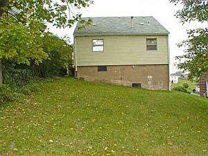 2nd image of 142 N 21st St