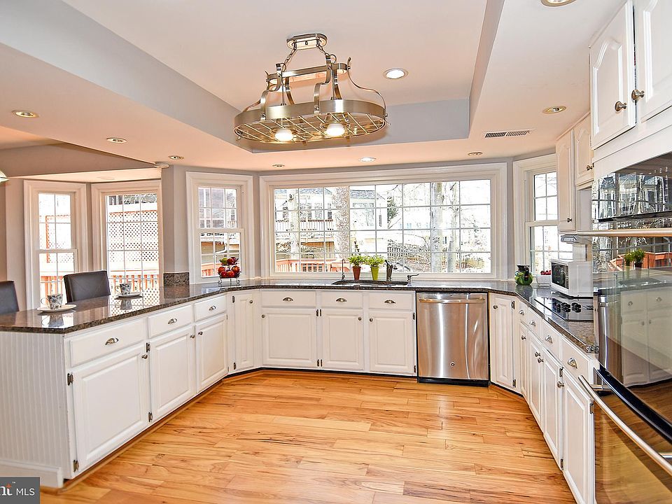 1st image of 15455 Sugarbush Ln