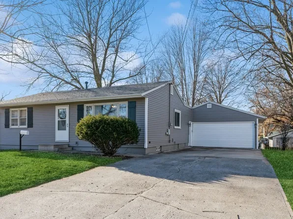 805 E 13th St N, Newton, IA 50208