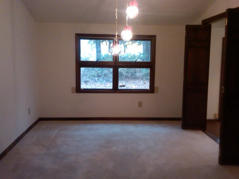 4852 Rosewell Dr — Photo 6