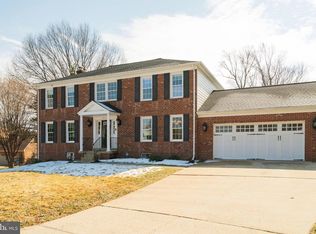 5832 Wessex Ln, Alexandria, VA 22310