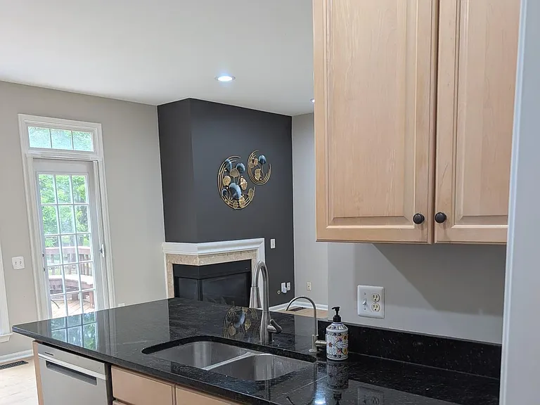 20867 Trinity Sq — Photo 12