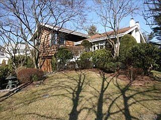 5th image of 42 Forsythia Ln