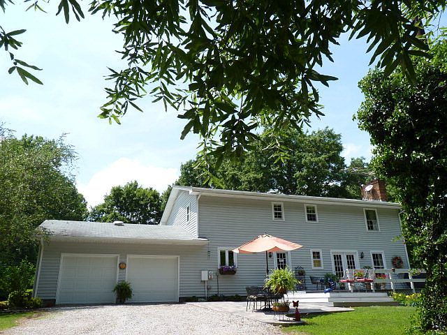2nd image of 171 Willow Ln