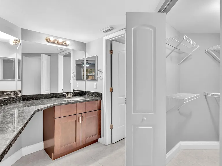2881 N Oakland Forest Dr #105 — Photo 34