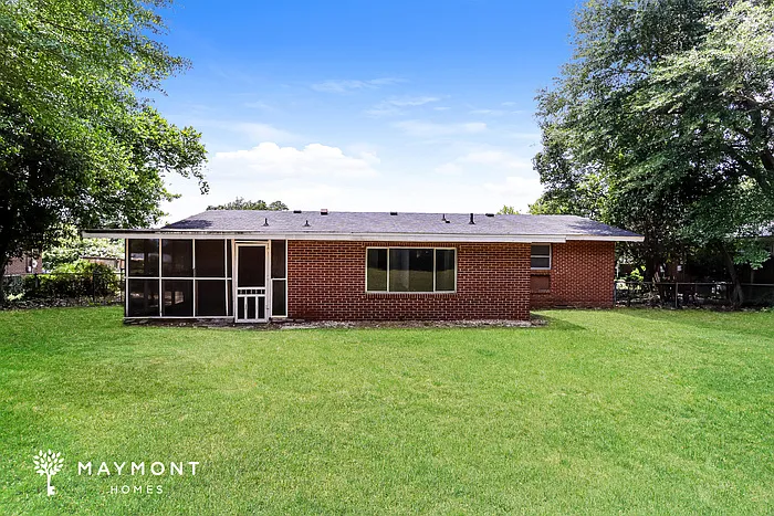 821 Hillside Dr — Photo 14