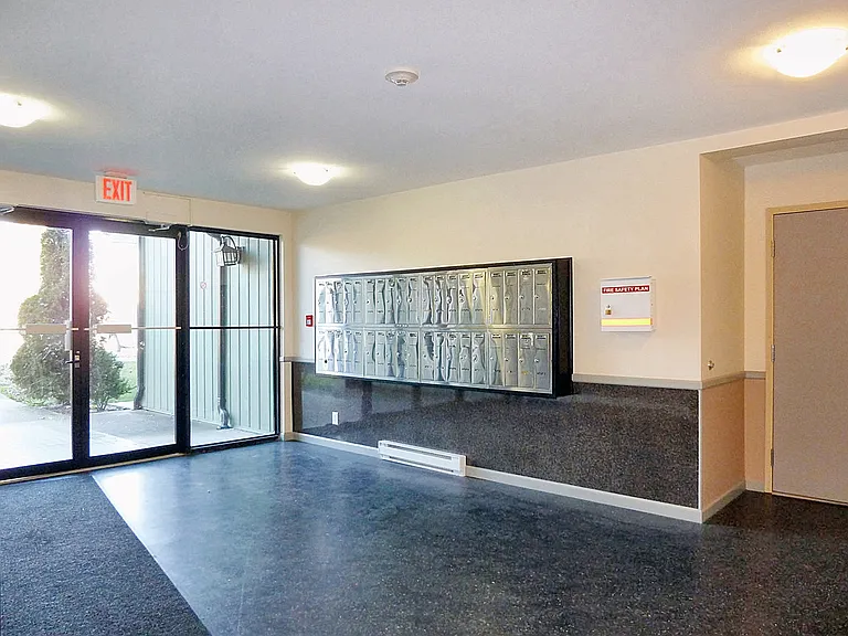 7155 Hall Rd — Photo 13