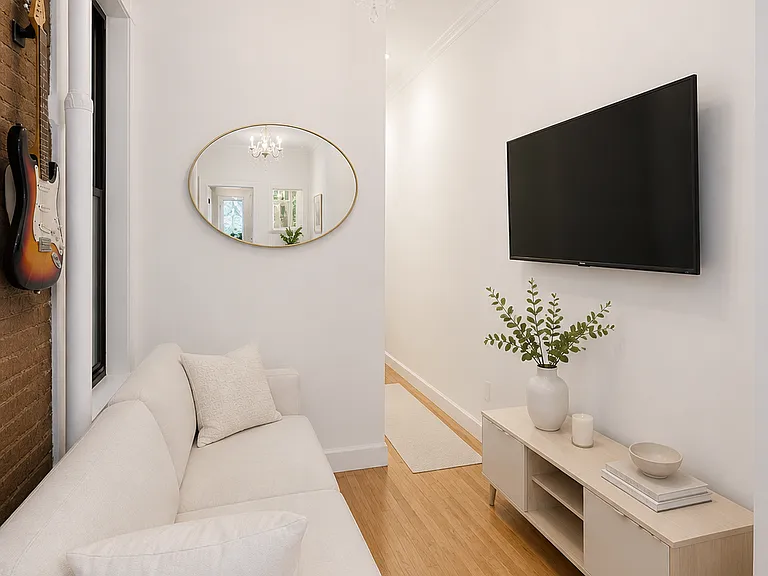 249 W 21st St #1E — Photo 5
