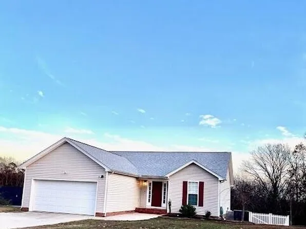 1848 Coffeetree Ln, Soddy Daisy, TN 37379