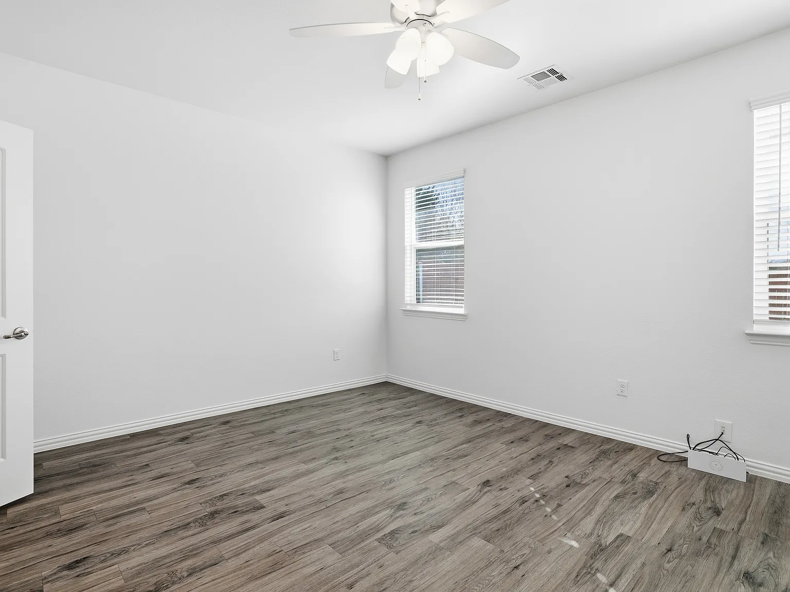 181 Grove Way — Photo 3