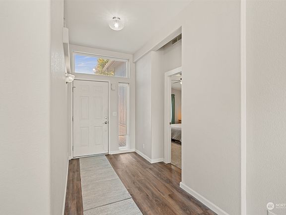 4th image of 1100 S Rosewood Drive #409