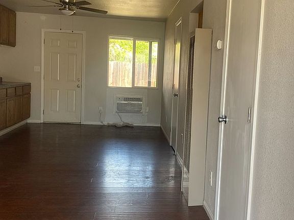 3rd image of 1816 Hile Ave APT D1