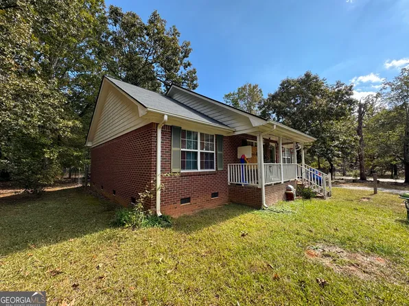 271 Red Leaf Rd, Hartwell, GA 30643