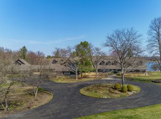 82 Hawley Woods Rd, Barrington, IL 60010