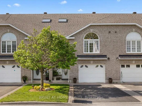 55 Callaway Ct, Ottawa, ON K1C 7S4