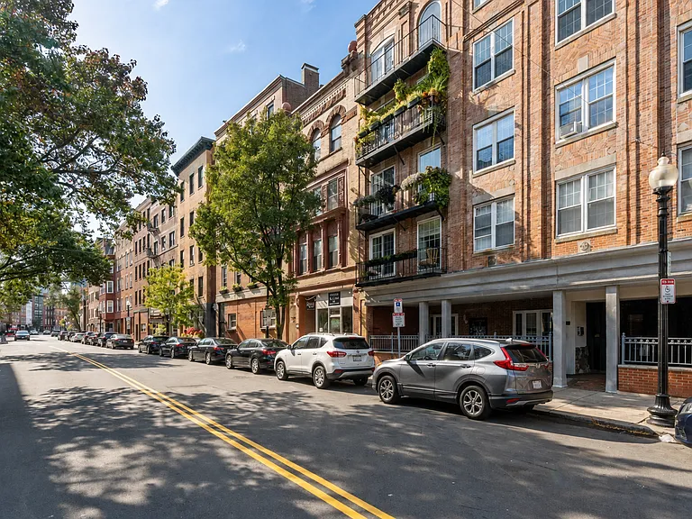 440 Hanover St #5D — Photo 12