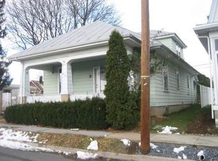 823 W Cherry St, Palmyra, PA 17078