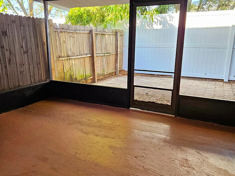 S Pines Dr — Photo 11