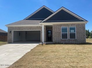 2070 Hyacinth Ln, Hernando, MS 38632