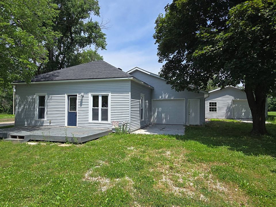 1st image of 202 12th St