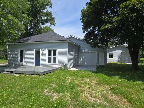202 12th St, Pawnee City, NE 68420