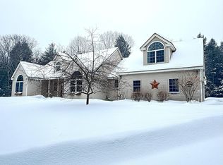 14 Olivia Ln, Cumberland, ME 04021