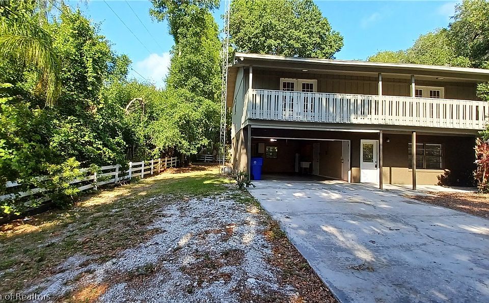1st image of 340 Bottlebrush Ave