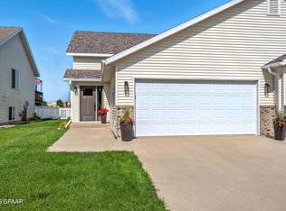4756 Curran Ct, Grand Forks, ND 58201