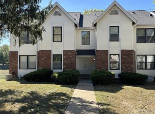 6470 White Cap Ln APT D, Florissant, MO 63033