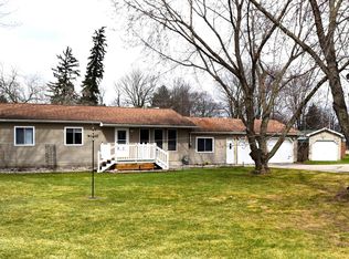 951 Lynn St, Sumner, MI 48889