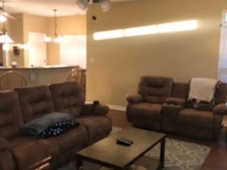 721 Classic Dr — Photo 2
