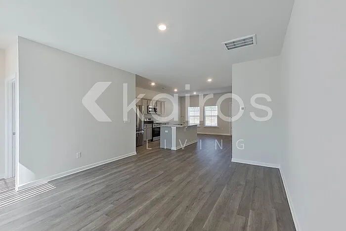 2407 Banyon Cir — Photo 5