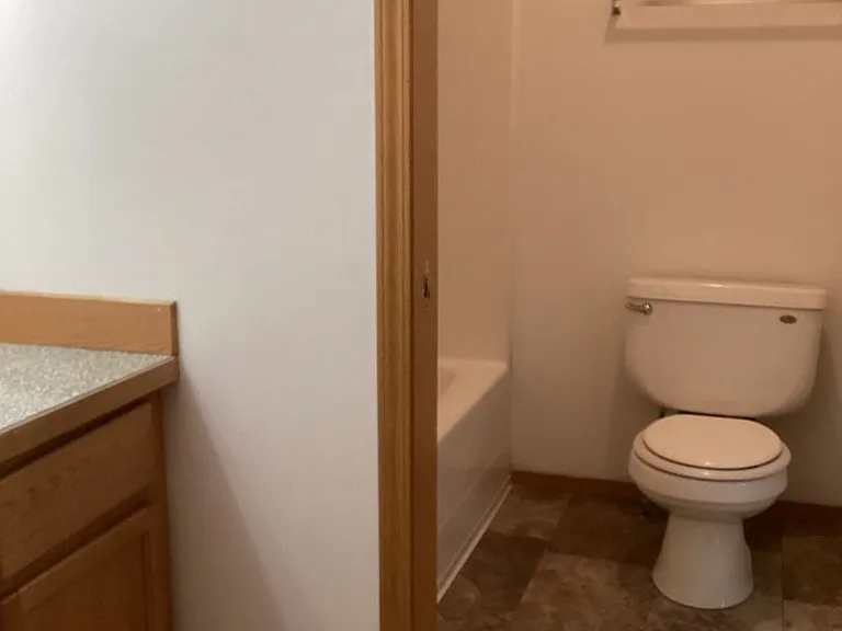 1102 S Aspen Pl — Photo 9