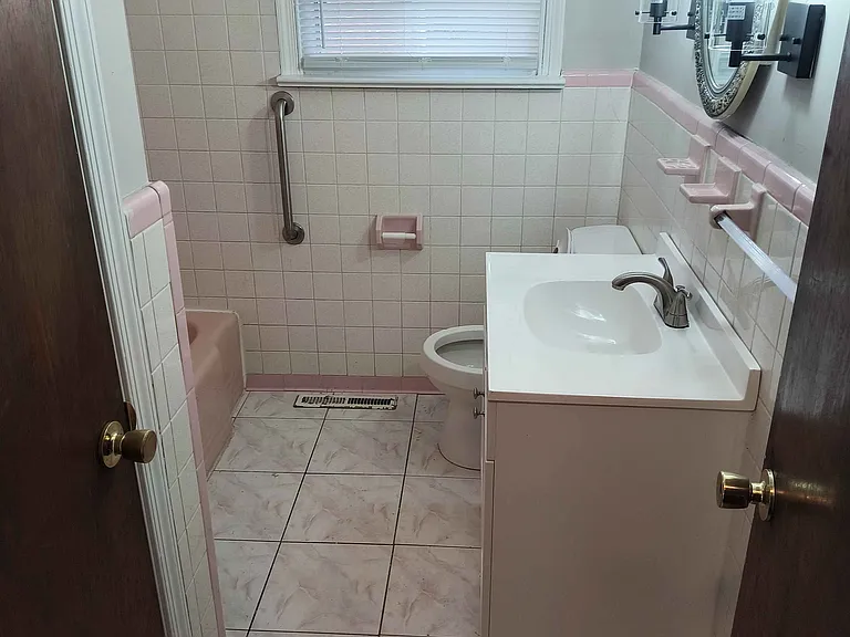 2109 Fendall Ave — Photo 6