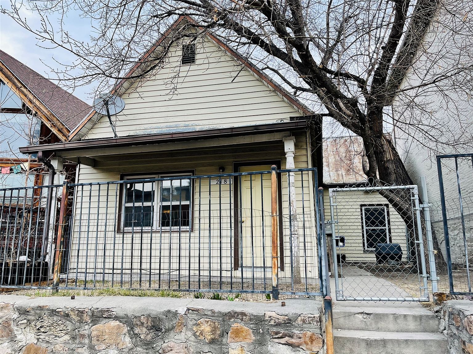 218 E Broadway St, Helena, MT 59601 Zillow