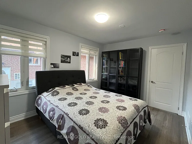 30 Moynes Ave — Photo 14
