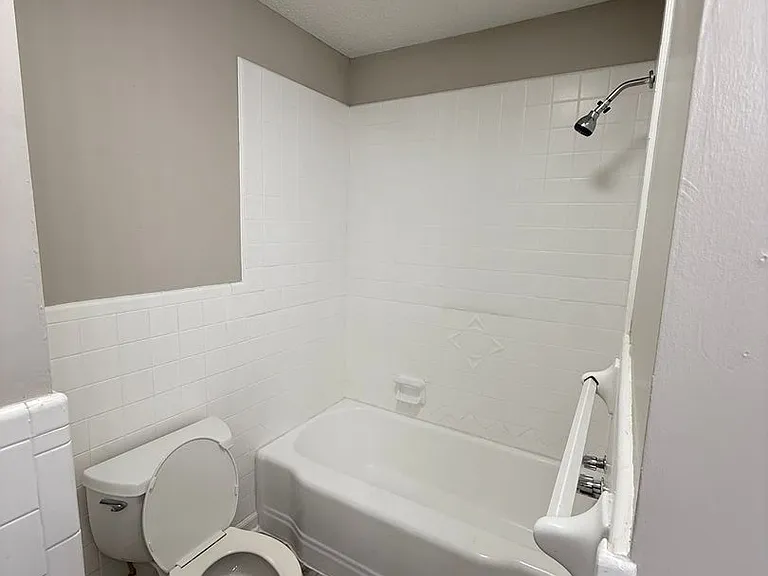 451 S Thomas St — Photo 10