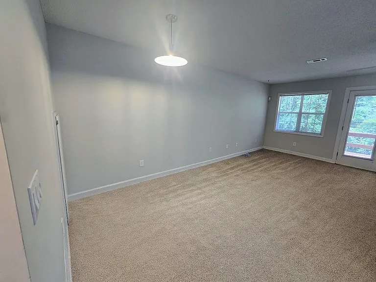 40 Woodfield Pl — Photo 8