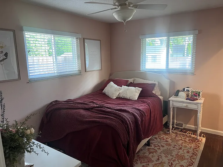 826 Cherry Ln — Photo 2