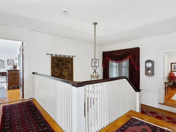 127 Beverly Road image 25 of 57