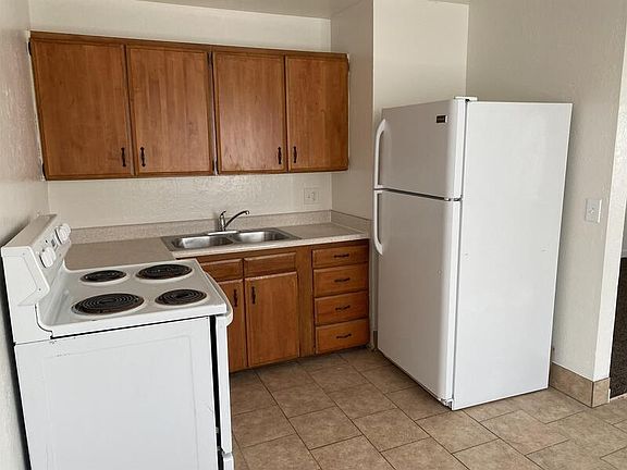 5th image of 1536 S Green St APT 2