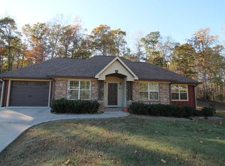 291 Sara Acres Dr, Tennessee Ridge, TN 37178