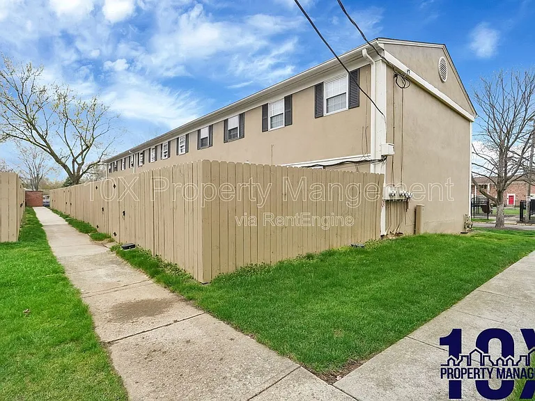 141 Beacon Run W — Photo 28