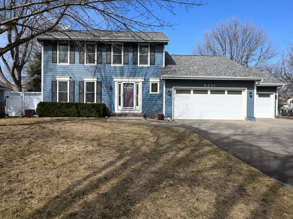 6201 Center St, West Des Moines, IA 50266