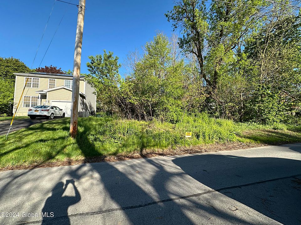 2nd image of L33 Verona Avenue