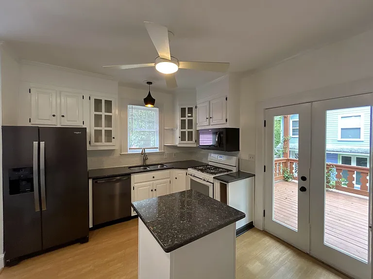 215 S Summit Ave — Photo 7