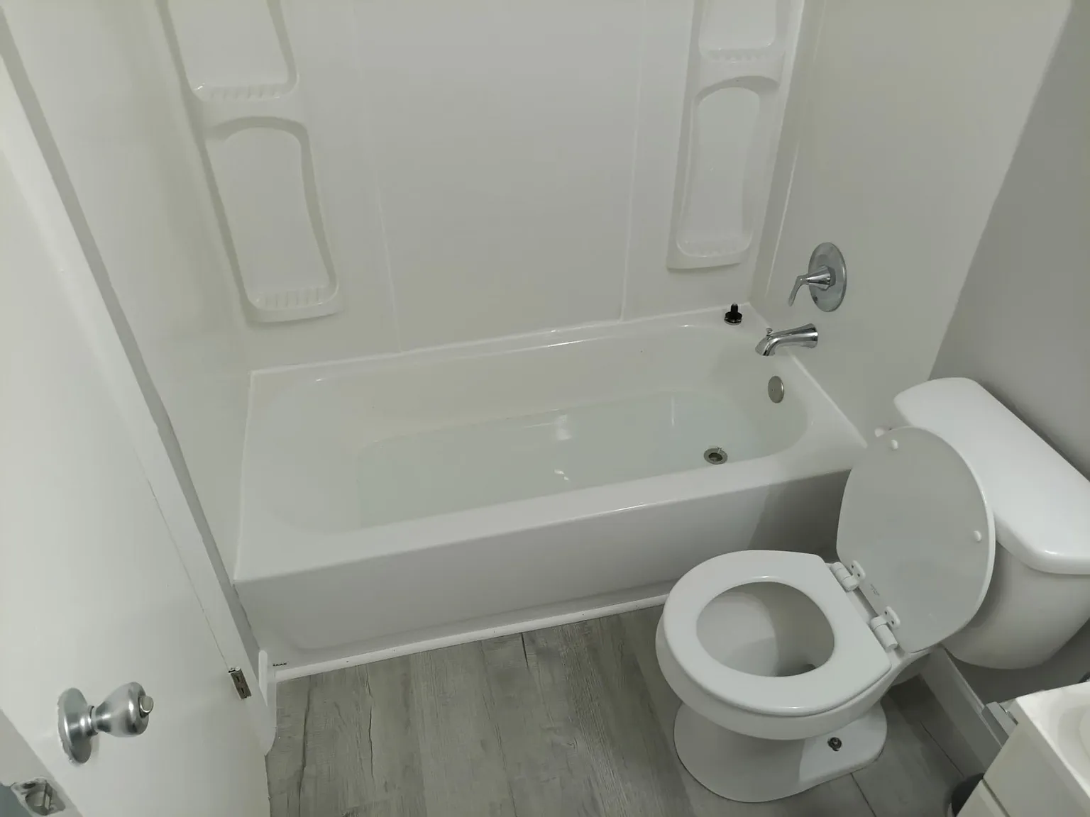 1 bed, 740 sqft, $875 — Photo 4